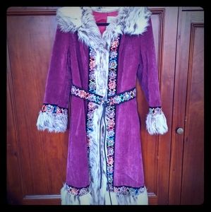 Absolute Statement maker vintage velvet  coat